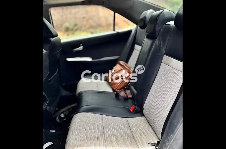 FOREIGN USED 2013 TOYOTA CAMRY SE - 5/6