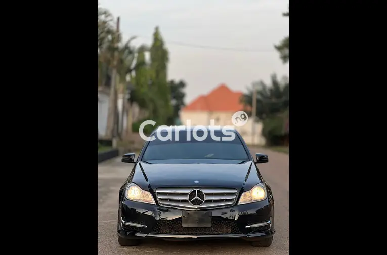 2013 MERCEDES BENZ C300