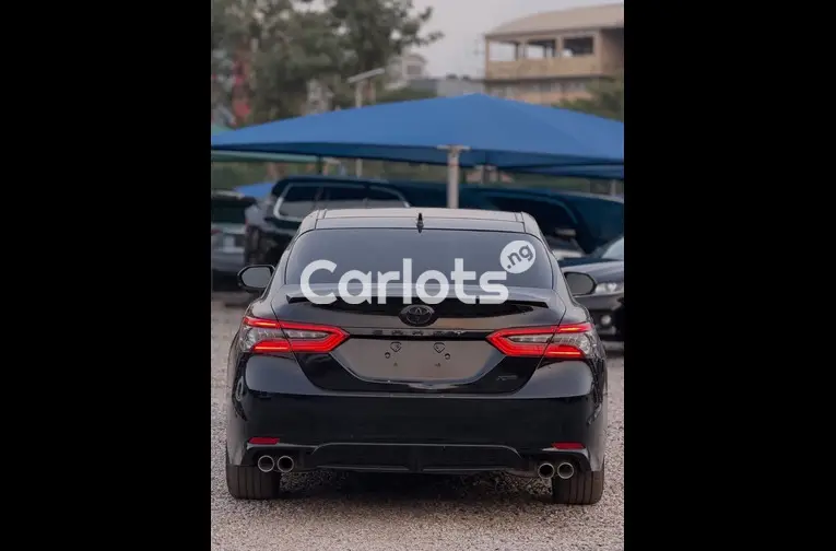 2021 TOYOTA CAMRY XSE - 6/7