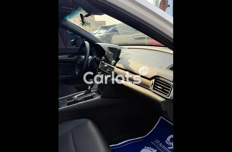 Foreign used 2018 Honda Accord Sport - 2/7