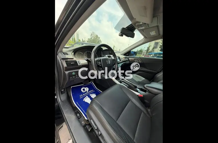 Foreign used 2016 Honda Accord V6 Touring - 3/6