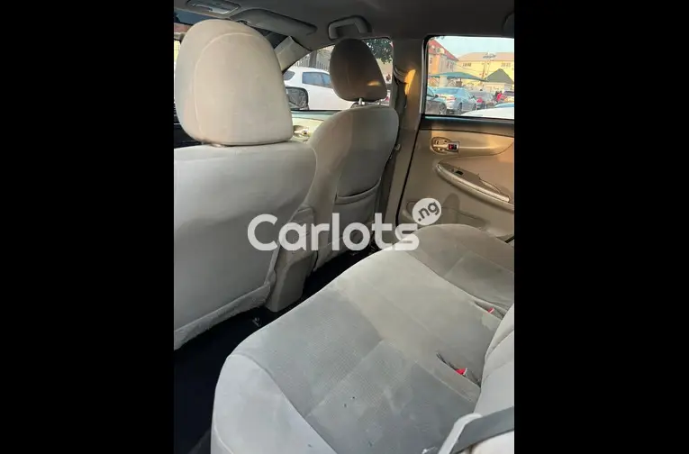 2012 TOYOTA COROLLA LE - 4/7