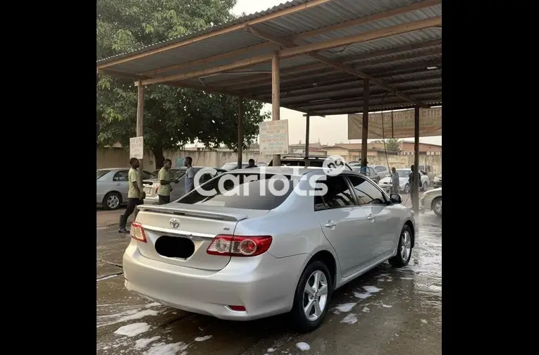 2012 TOYOTA COROLLA LE - 6/7