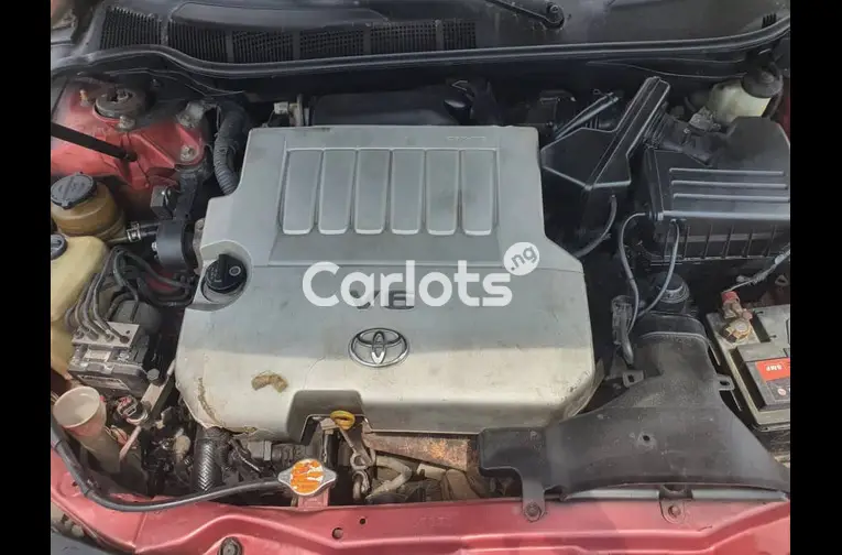 Neatly used 2010 Toyota Camry (red) - 3/7