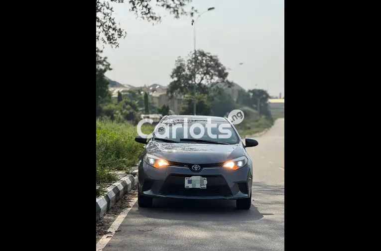 2015 TOYOTA COROLLA ( S ) - 1/7