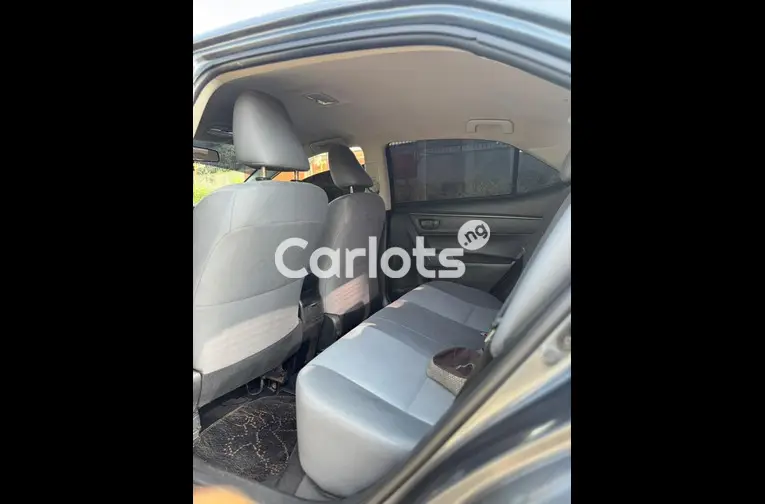 2015 TOYOTA COROLLA ( S ) - 5/7