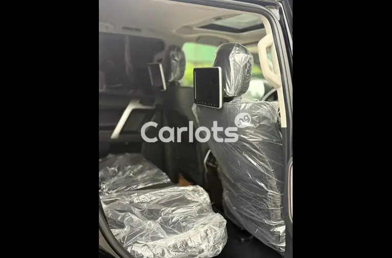 2023 Toyota LANDCRUISER PRADO VXR - 3/6