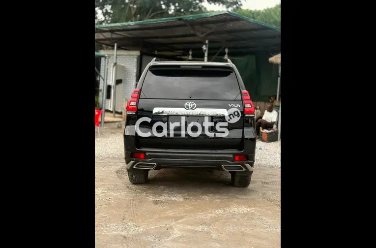 2023 Toyota LANDCRUISER PRADO VXR - 5/6