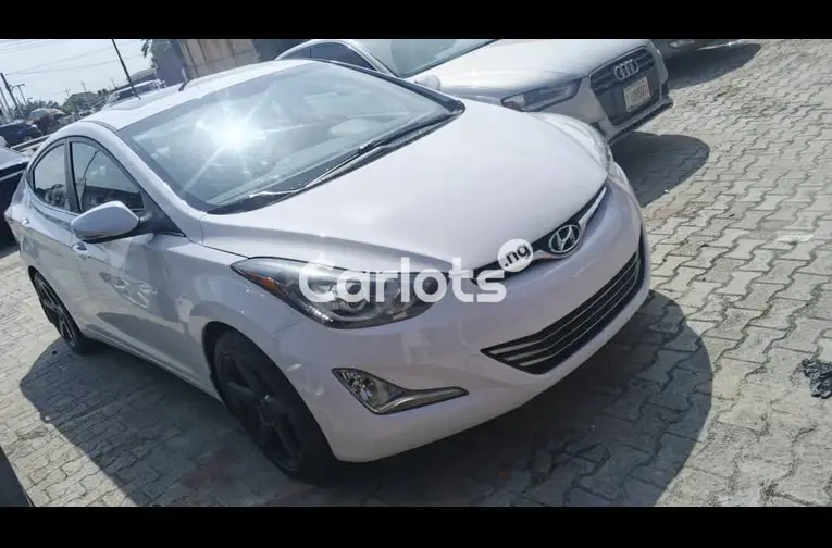 2015 Hyundai Elantra Limited - 2/7