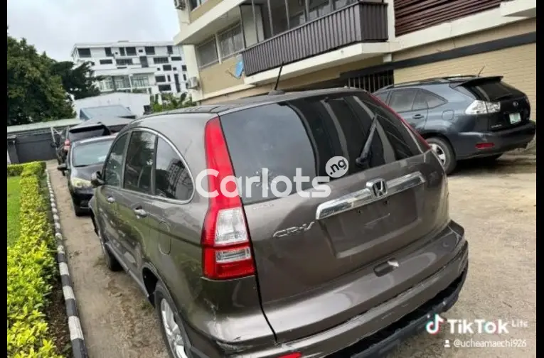 Clean Tokunbo Honda CRV - 2/3