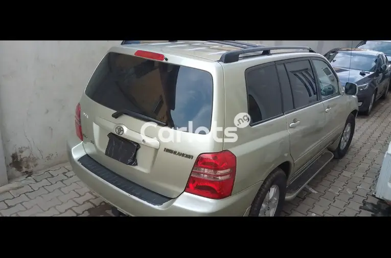 2003 Toyota Highlander - 2/7