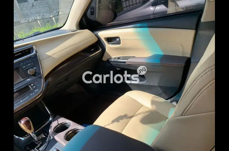 2014 TOYOTA AVALON - 3/6