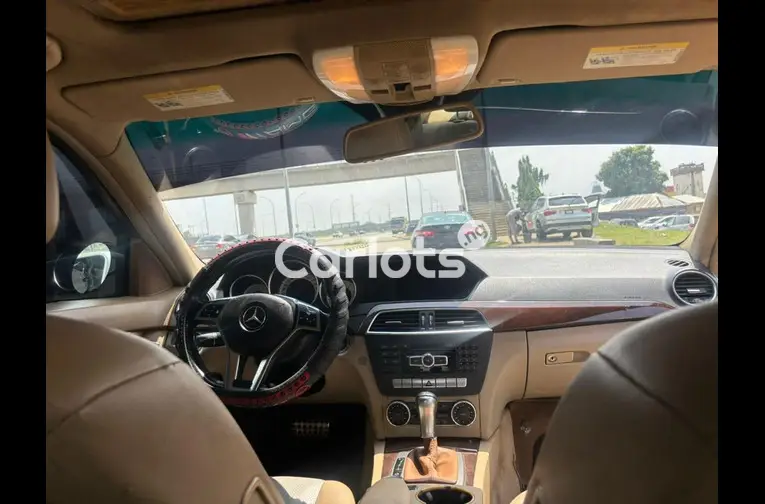 2009 MERCEDES BENZ C300 - 3/6