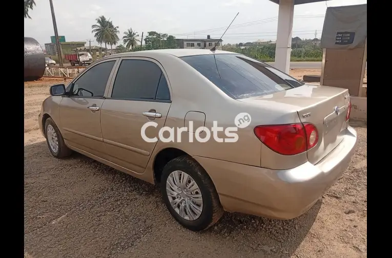 2004 Toyota Corolla - 4/5