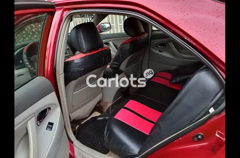 Very sharp Toyota Voltron 2008 model LE - 3/5