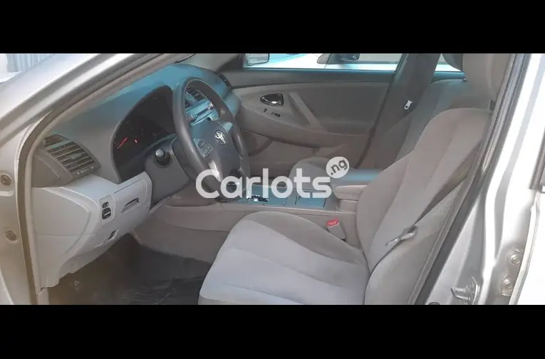 2011 Toyota camry 4 plug engine - 3/7