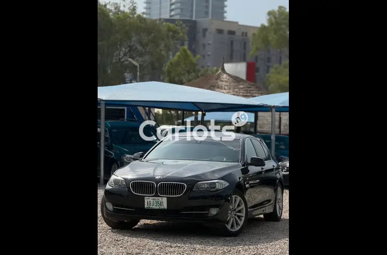 Clean 2011 BMW 535i - 1/7