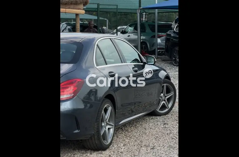Clean 2016 Mercedes C300 - 6/7