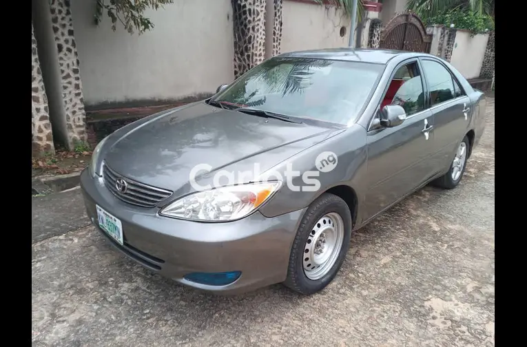 2004 Toyota Camry - 1/7