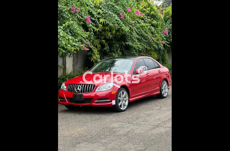 2012 Mercedes Benz C300 - 2/7