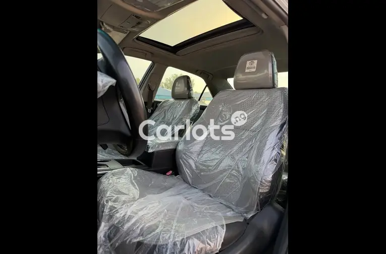 Foreign Used 2016 Toyota Camry - 3/6