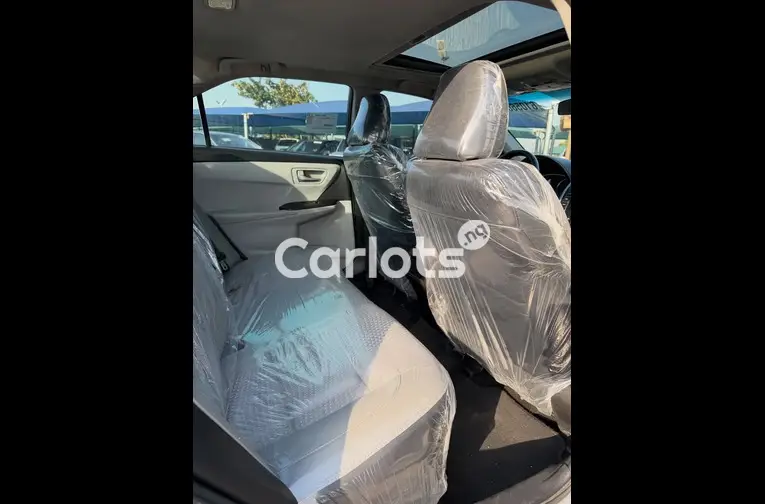 Foreign Used 2016 Toyota Camry - 4/6