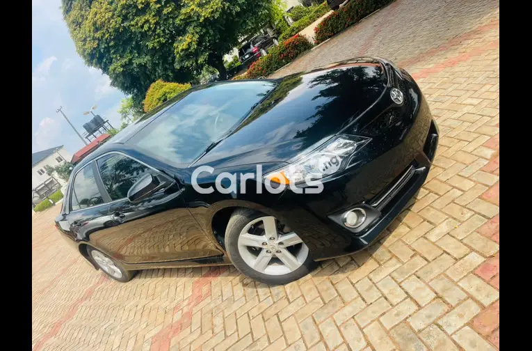 Toyota Camry 2013 model - 3/5