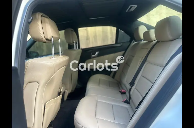 BELGIUM GRADE 2011 MERCEDES BENZ E350 - 4/7