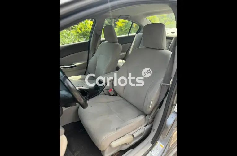 2012 HONDA CIVIC - 5/7