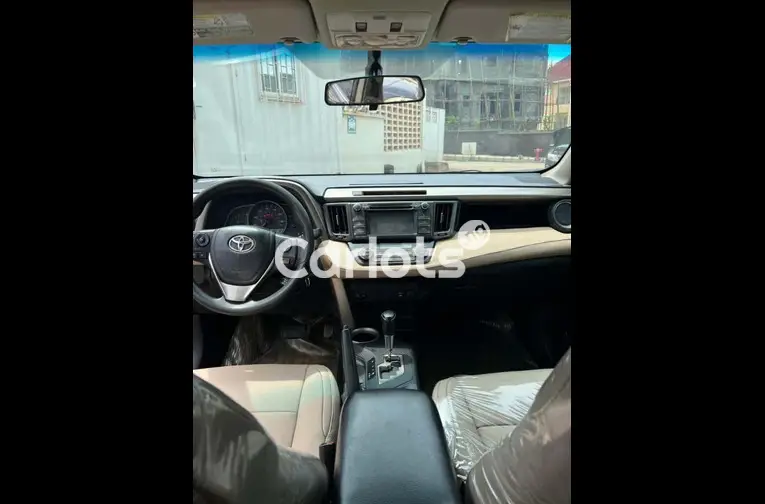 2014 TOYOTA RAV4 - 2/7