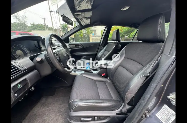 2017 HONDA ACCORD SPORT - 3/7