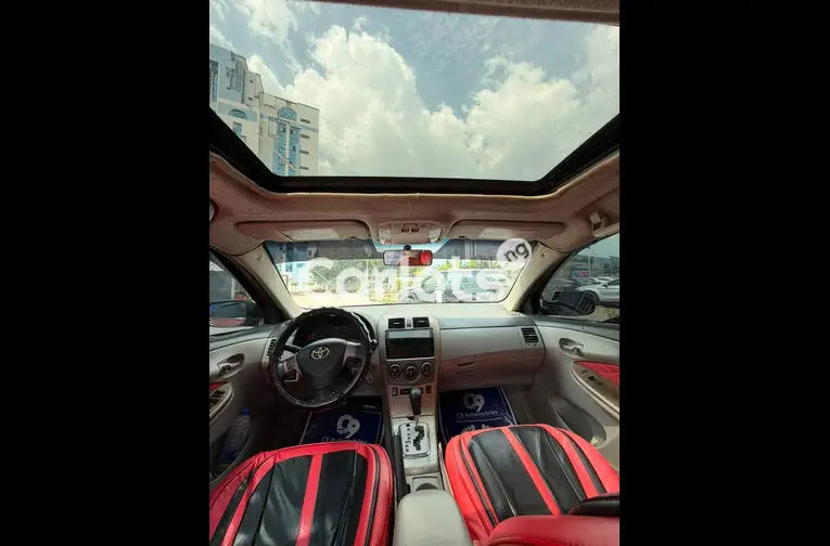 Distress sale Clean used Toyota corolla sport 2012 - 3/6