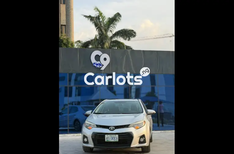 Nigerian used 2015 Toyota Corolla S keyless - 1/7
