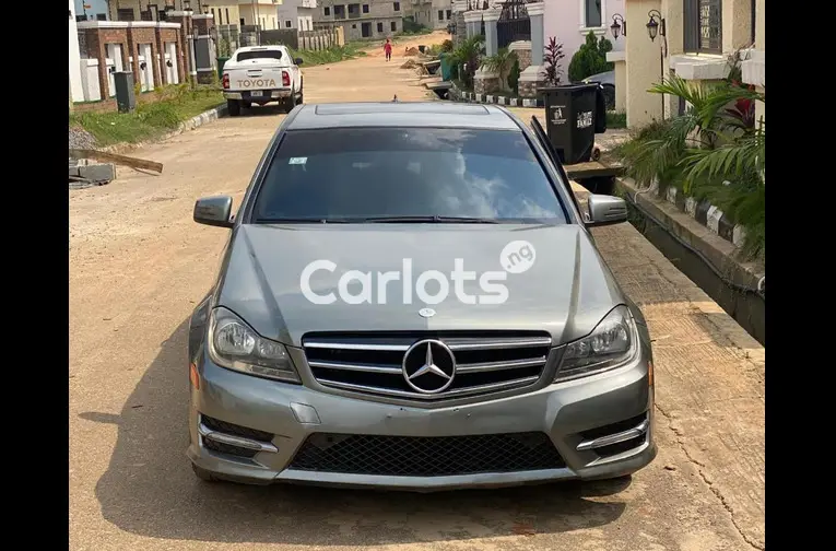 2013 MERCEDES BENZ C300