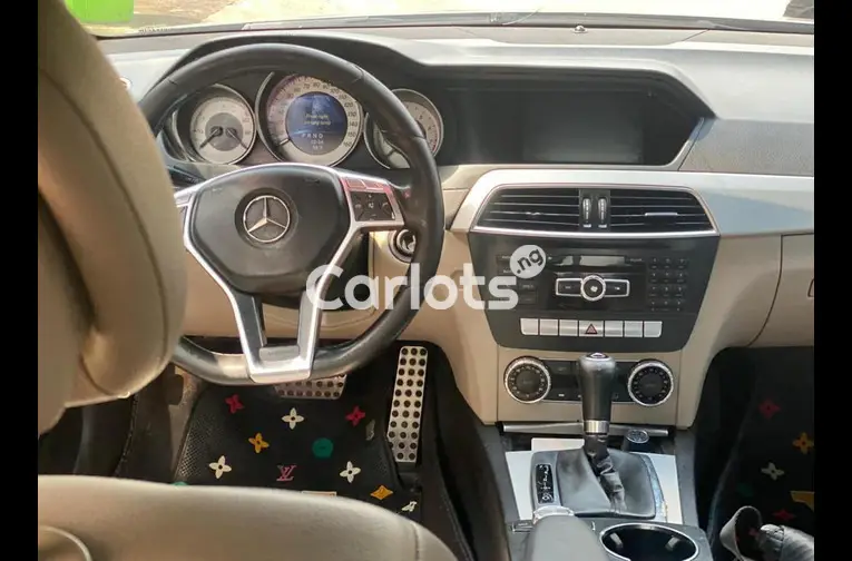 2013 MERCEDES BENZ C300 - 3/6