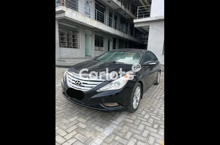 2013 KEYLESS HYUNDAI SONATA LIMITED - 2/7