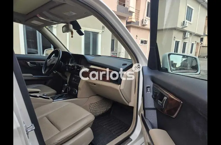 FIRST BODY FOREIGN USE MERCEDES BENZ GLK - 2011 MODEL - 6/6