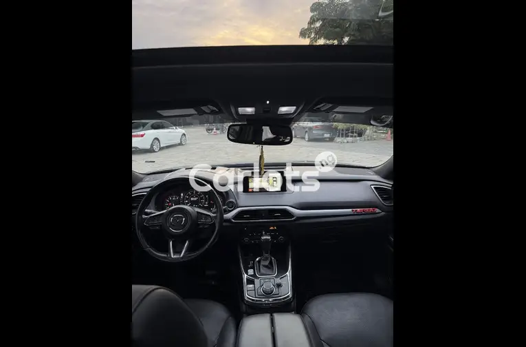 2020 CX9 Grand Touring ( Carbon Edition) - 3/7