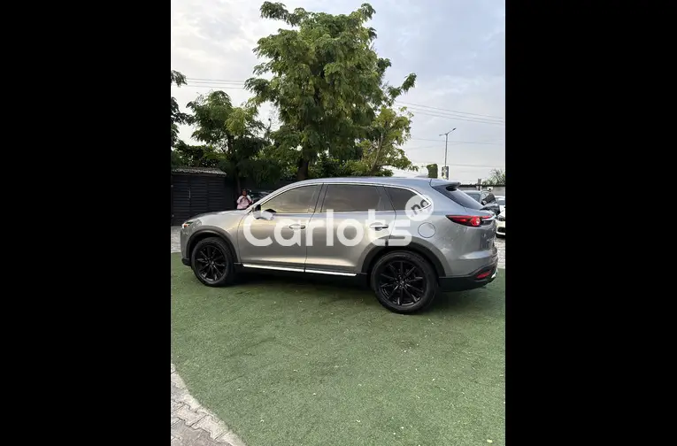 2020 CX9 Grand Touring ( Carbon Edition) - 4/7