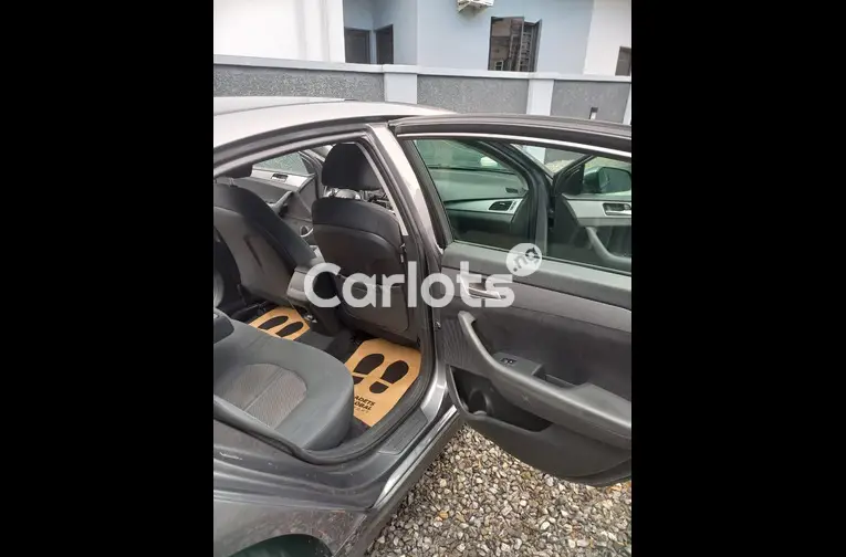 NEW ARRIVAL FOREIGN USED 2018 HYUNDAI SONATA SE - 3/7