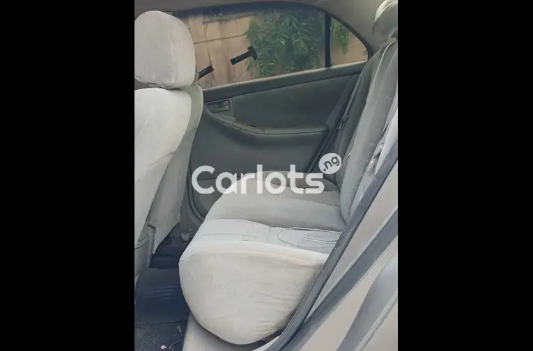 Clean Nigerian used Toyota corolla 2006 model with custom duty - 4/7