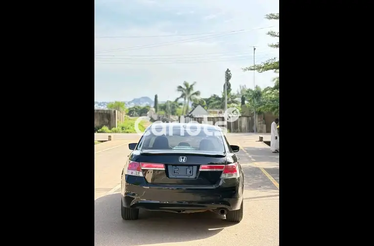 REGISTERED 2011 HONDA ACCORD LX - 5/7