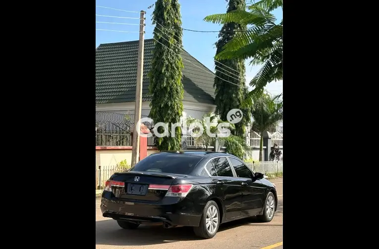 REGISTERED 2011 HONDA ACCORD LX - 6/7