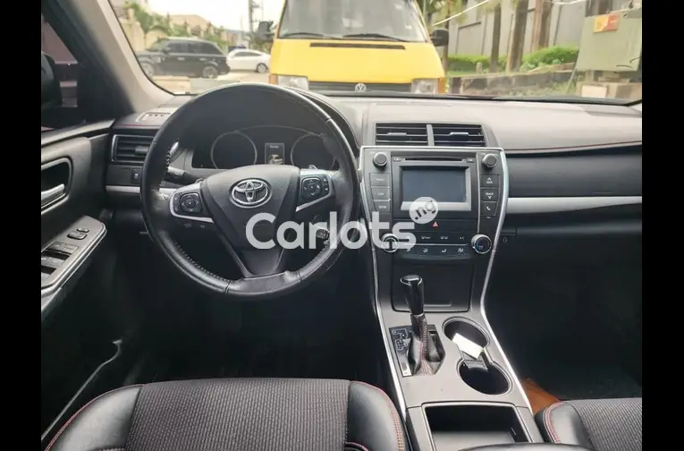 NEW ARRIVAL FOREIGN USED 2017 TOYOTA CAMRY SE - 4/7