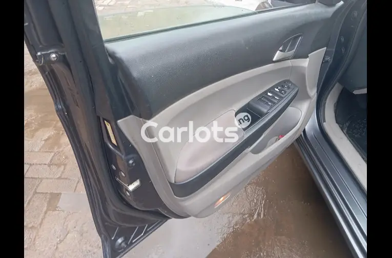 Clean 2012 Honda Accord - 5/7