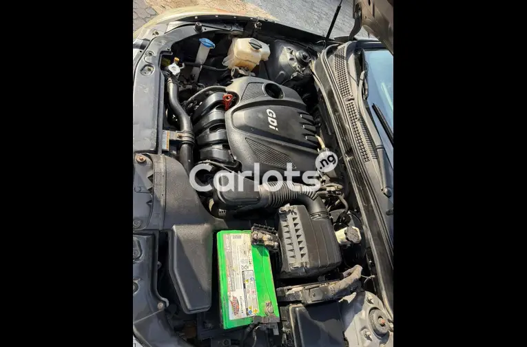 Clean 2012 Hyundai Sonata - 5/6