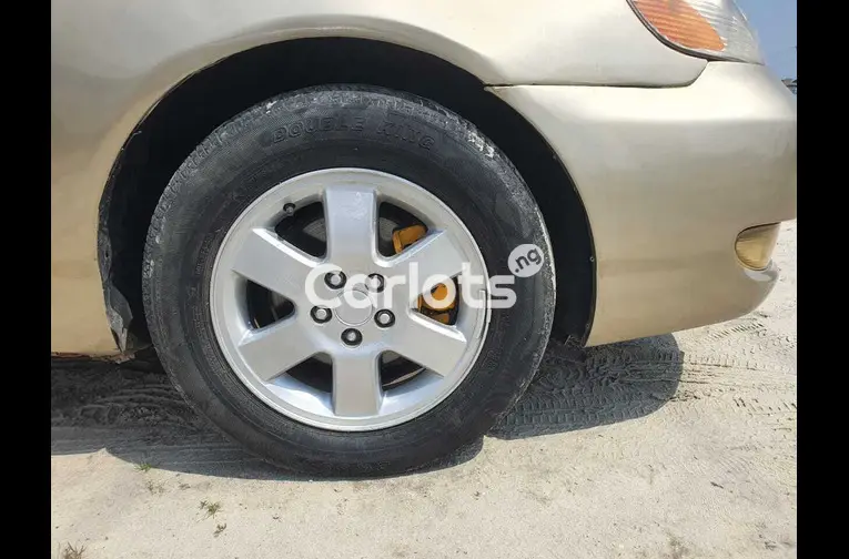 Clean 2006 Toyota Corolla LE - 7/7