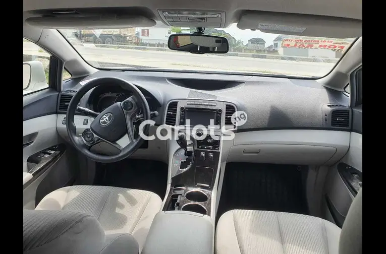 Foreign Used 2014 Toyota Venza LE AWD (White) - 2/7