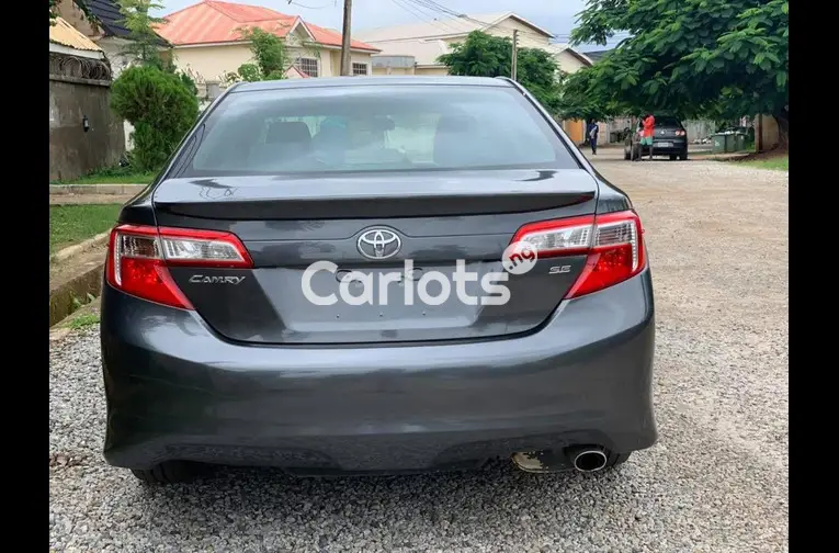 2013 TOYOTA CAMRY SE - 5/5