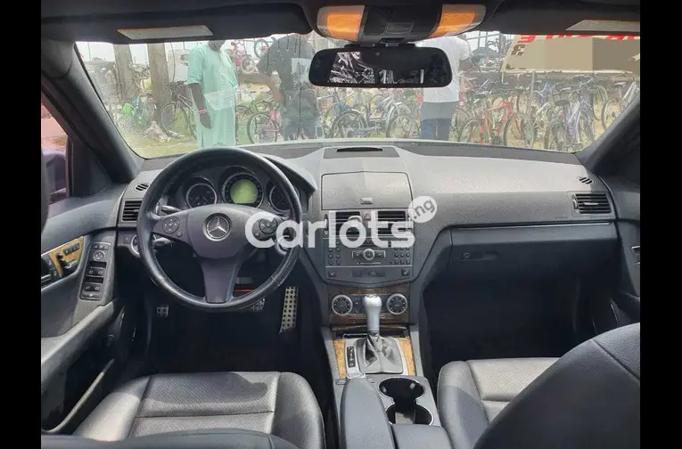 Toks 2011 Mercedes Benz C300 - 2/7